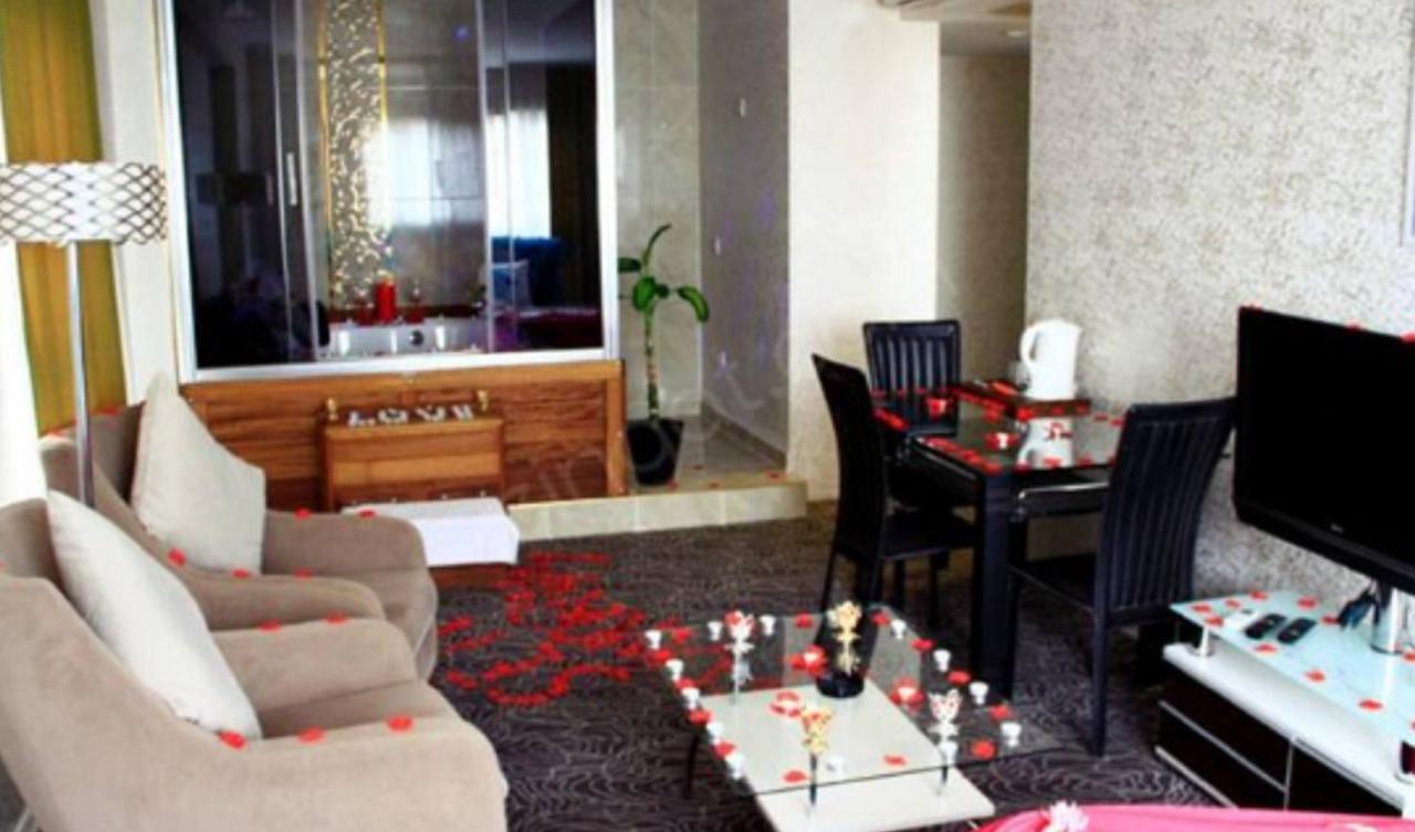 The Tuyap Ozyurtlarsuites Estambul Exterior foto